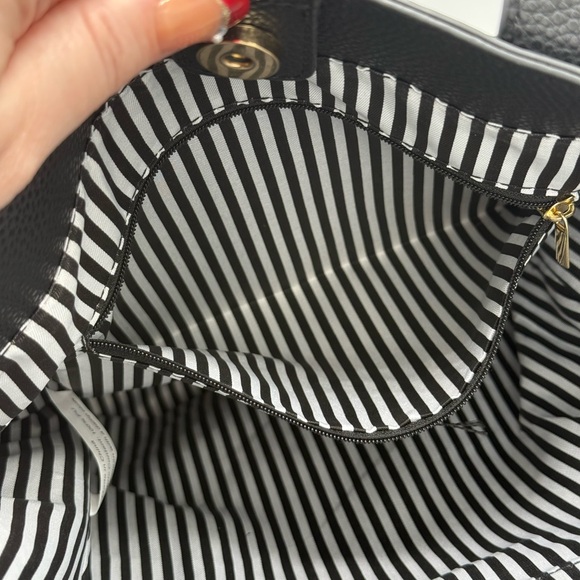 Alexis Bendel Black Faux Pebbled Leather Tote & Crossbody - Like New! - Picture 12 of 16